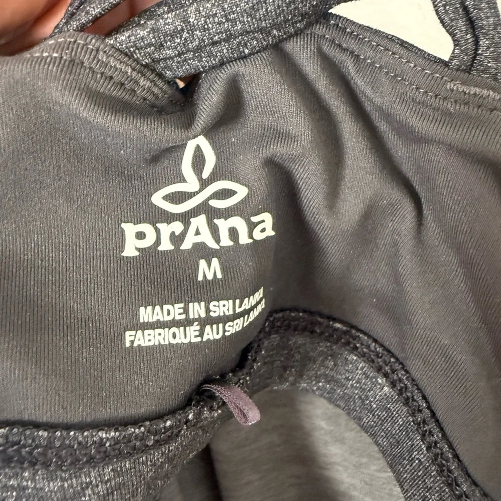 Like New Prana Waterfall Criss Cross Built in Bra Scoop Back Workout Tank - Picture 7 of 14